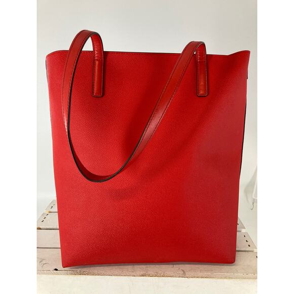 MICHAEL KORS, LARGE SHRIMP SAFFIANO LEATHER SHOULDER BAG - Picture 6 of 15